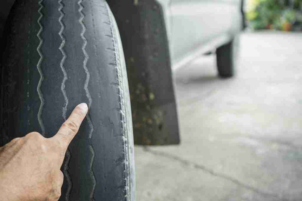 DETRAN.MG - Conduzir com Pneus Carecas: Entenda os Riscos e as Penalidades no CTB (1)