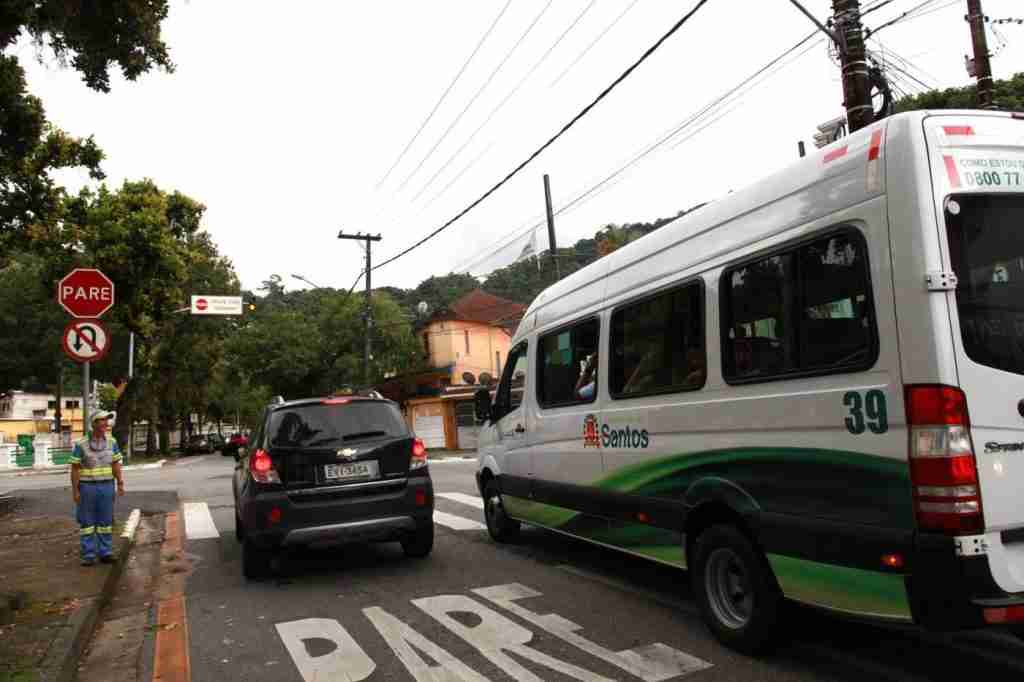 DETRAN.MG - Não Respeitar Sinalização de Pare: Entenda as Regras e Penalidades (1)