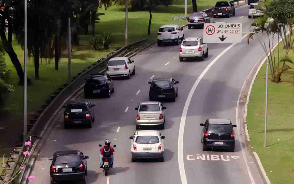 DETRAN.MG - Trafegar em faixas exclusivas para ônibus: O que diz a lei e suas implicações (4)